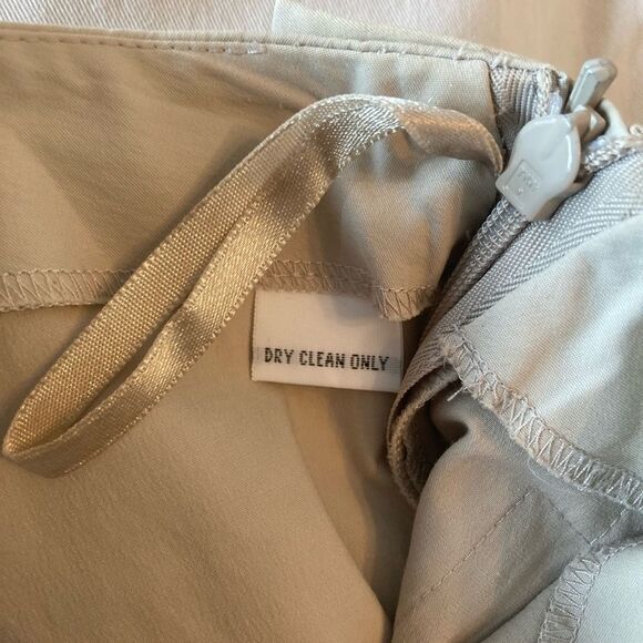 Real Clothes from Saks Fifth Avenue Stylish Cream Slim Pants side zip - Picture 10 of 10